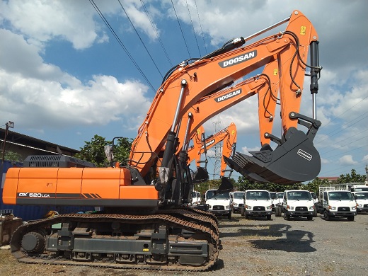 Xe cuốc bánh xích Doosan DX520 gàu 3 khối