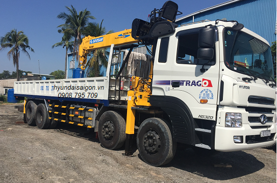 Xe tải 4 chân hyundai gắn cẩu 7 tấn